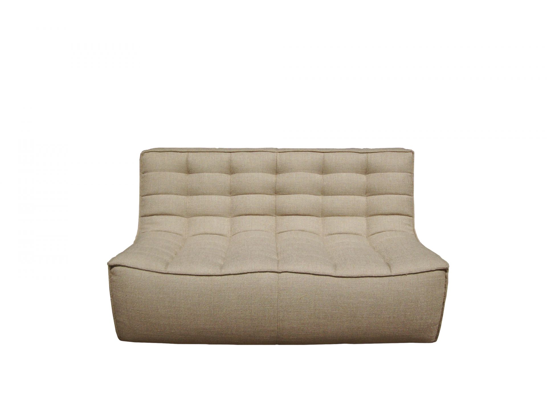 Beige N701 Sofa von Ethnicraft, 2-Sitzer mit gesteppter Rückenlehne und minimalistischem Design.