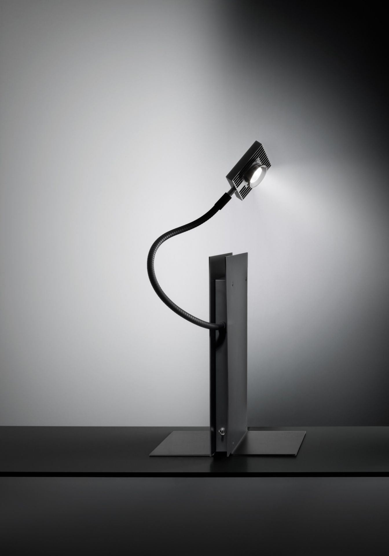 LED's Oskar LED Regalleuchte Ingo Maurer