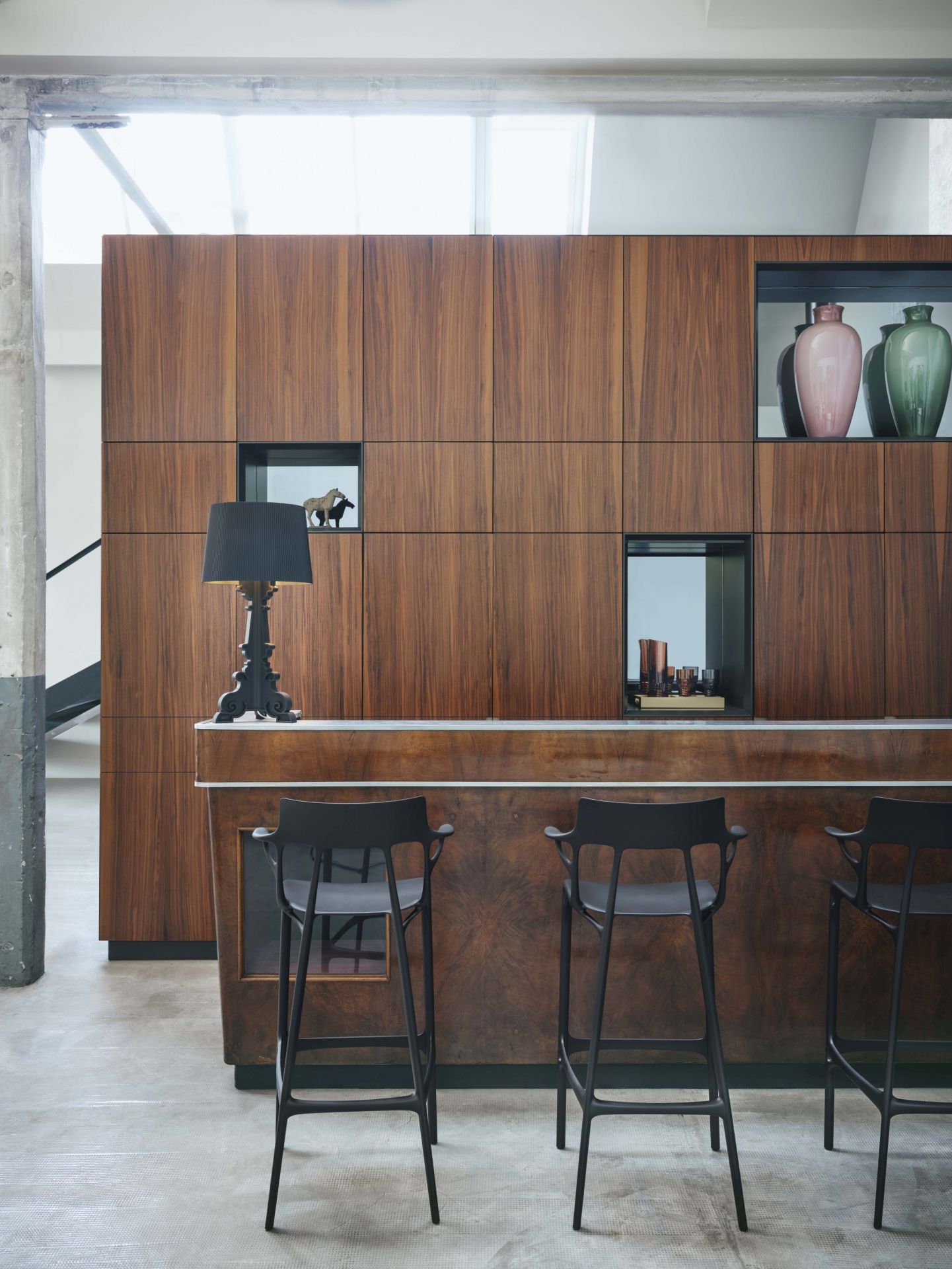 Bourgie Tischleuchte schwarz Kartell