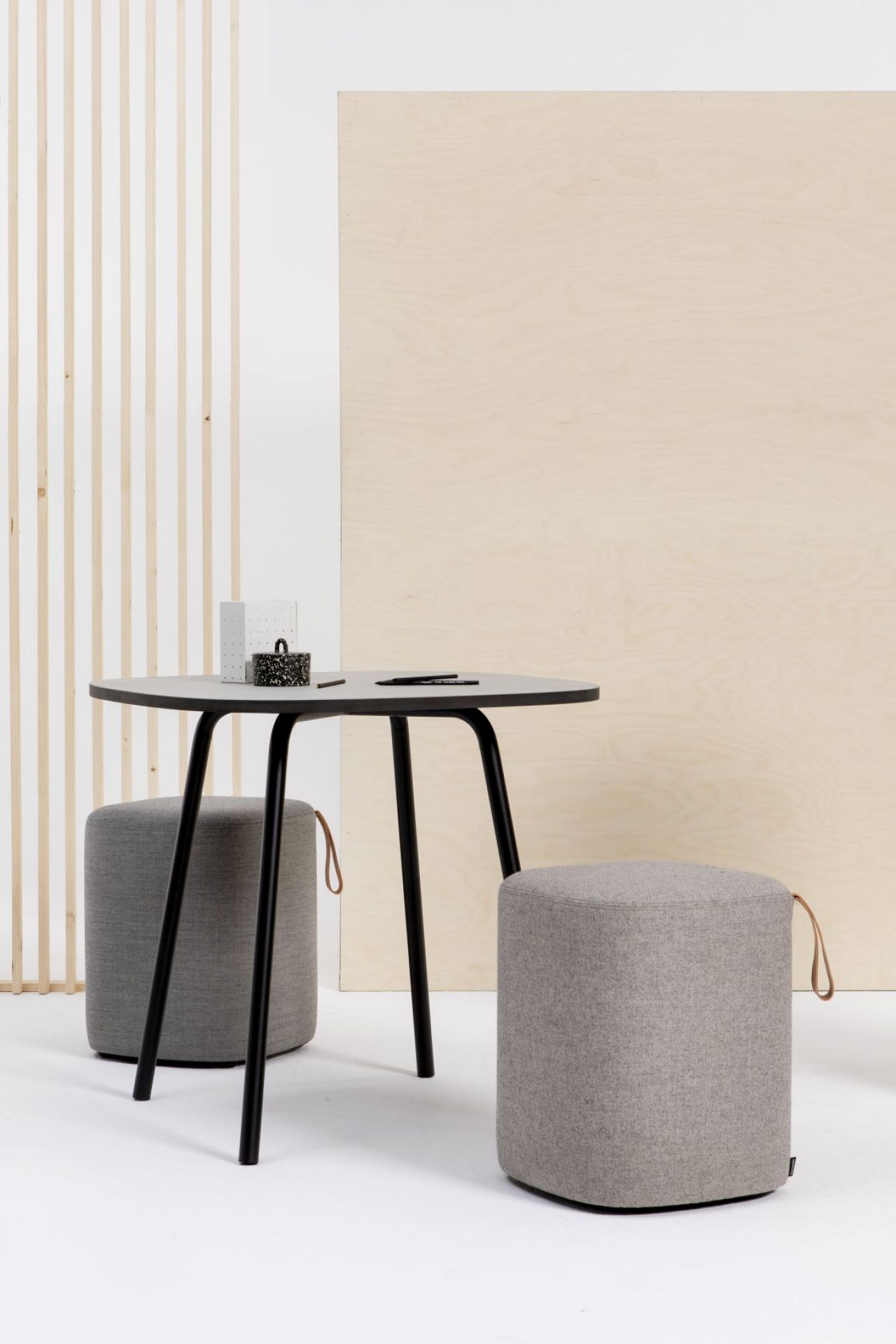 Pully Square Hocker Cascando