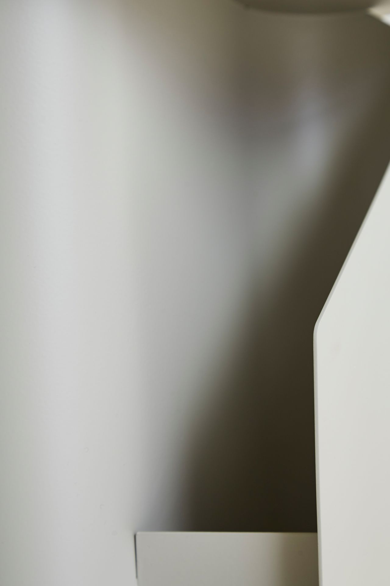 Sentrum Side Table Beistelltisch Warmes grau Woud EINZELSTÜCK