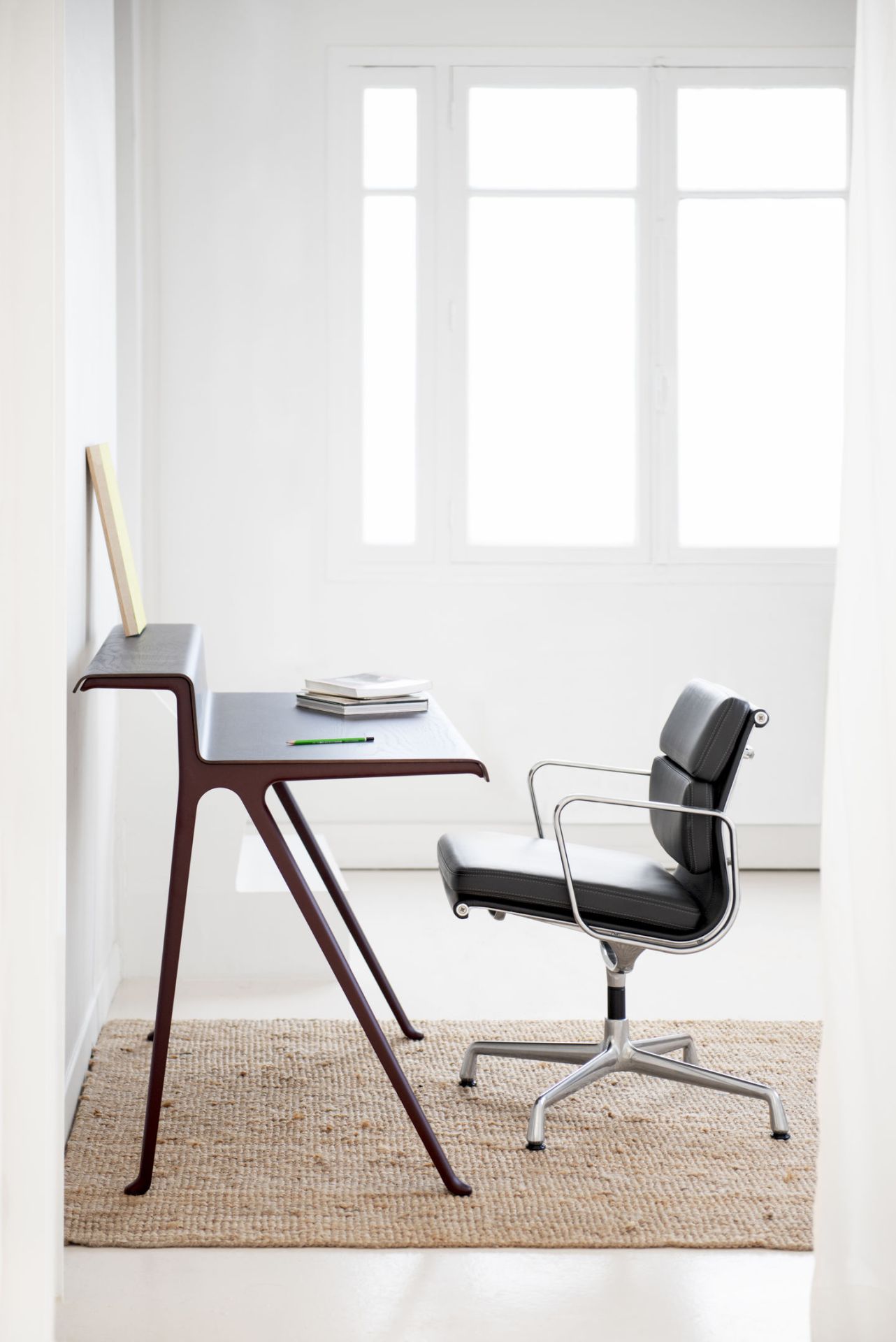 Courier Schreibtisch Vitra
