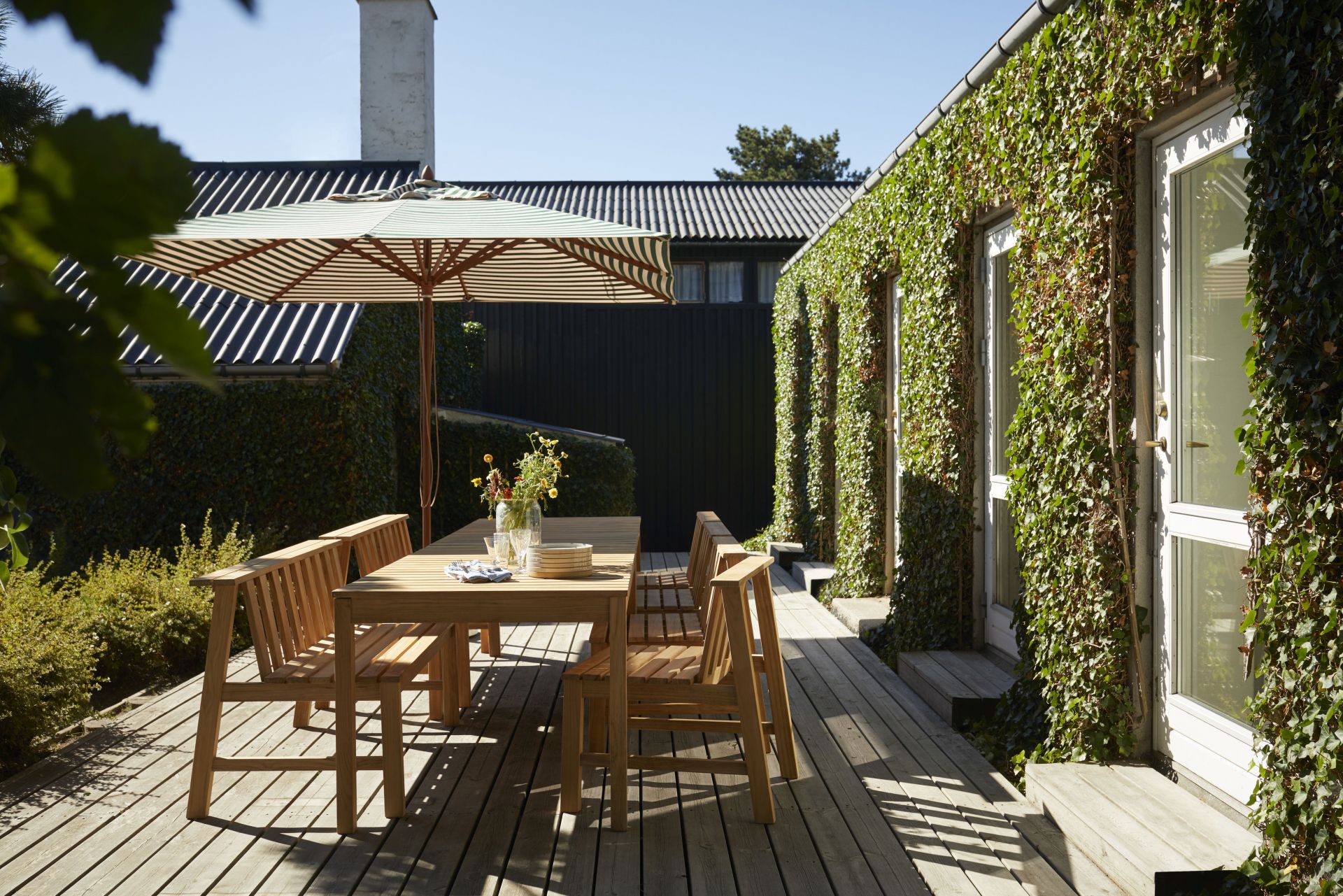 Cadence Bank Teak Outdoor Skagerak by Fritz Hansen