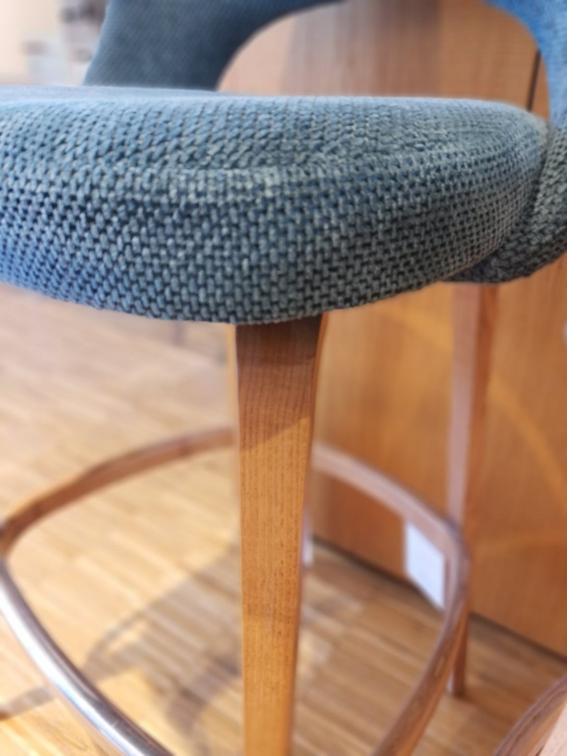 Saarinen Bar Stool Barhocker Knoll International AUSSTELLUNGSSTÜCK (2x Stück vorhanden)
