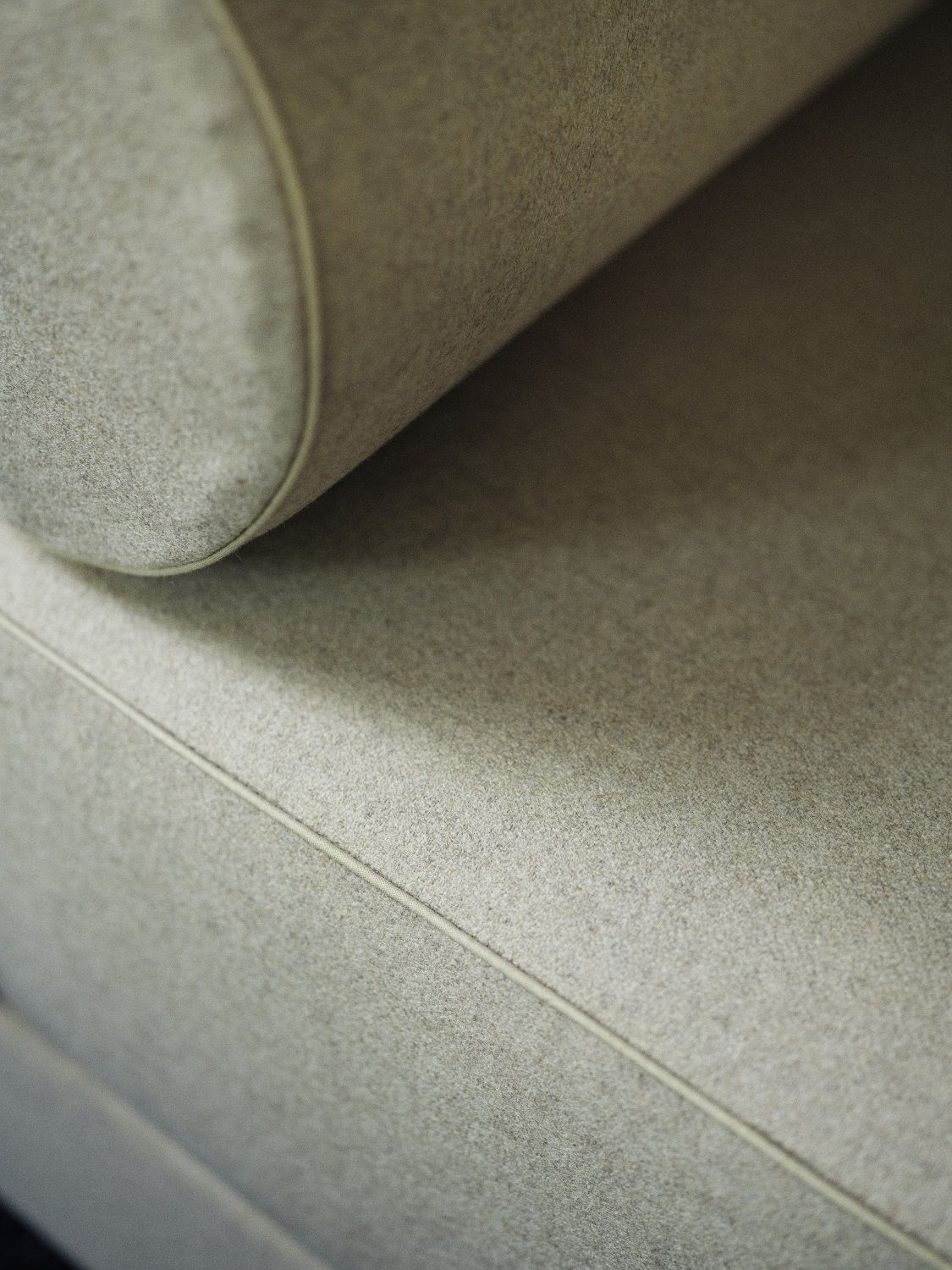 Lubi Daybed Tagesbett / Schlafsofa mit Taschenfederkern-Matratze Softline