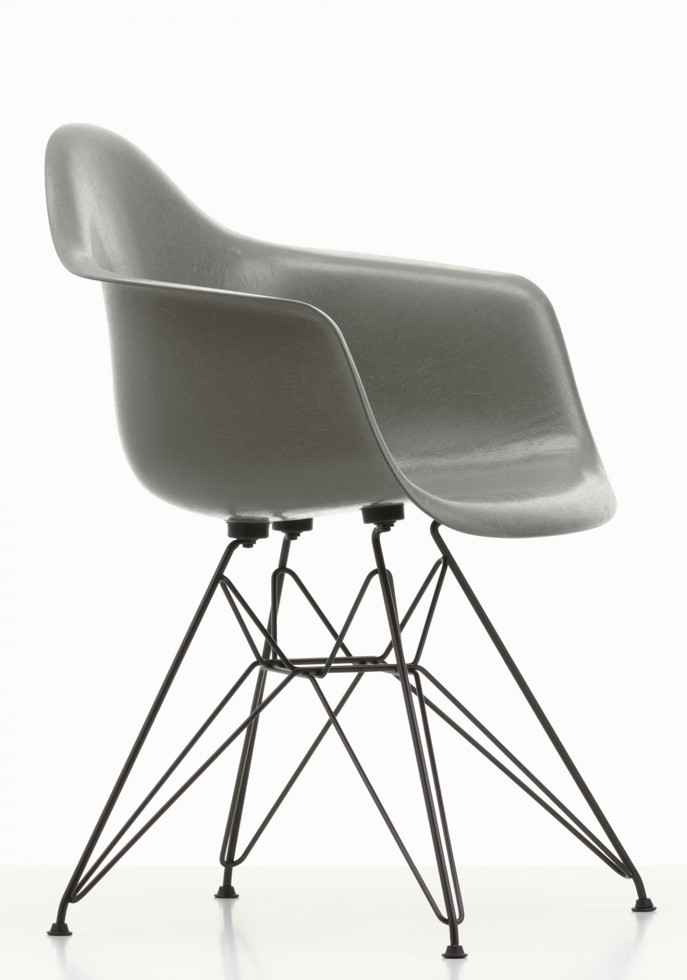Eames Fiberglass Arm Chair DAR Stuhl Vitra