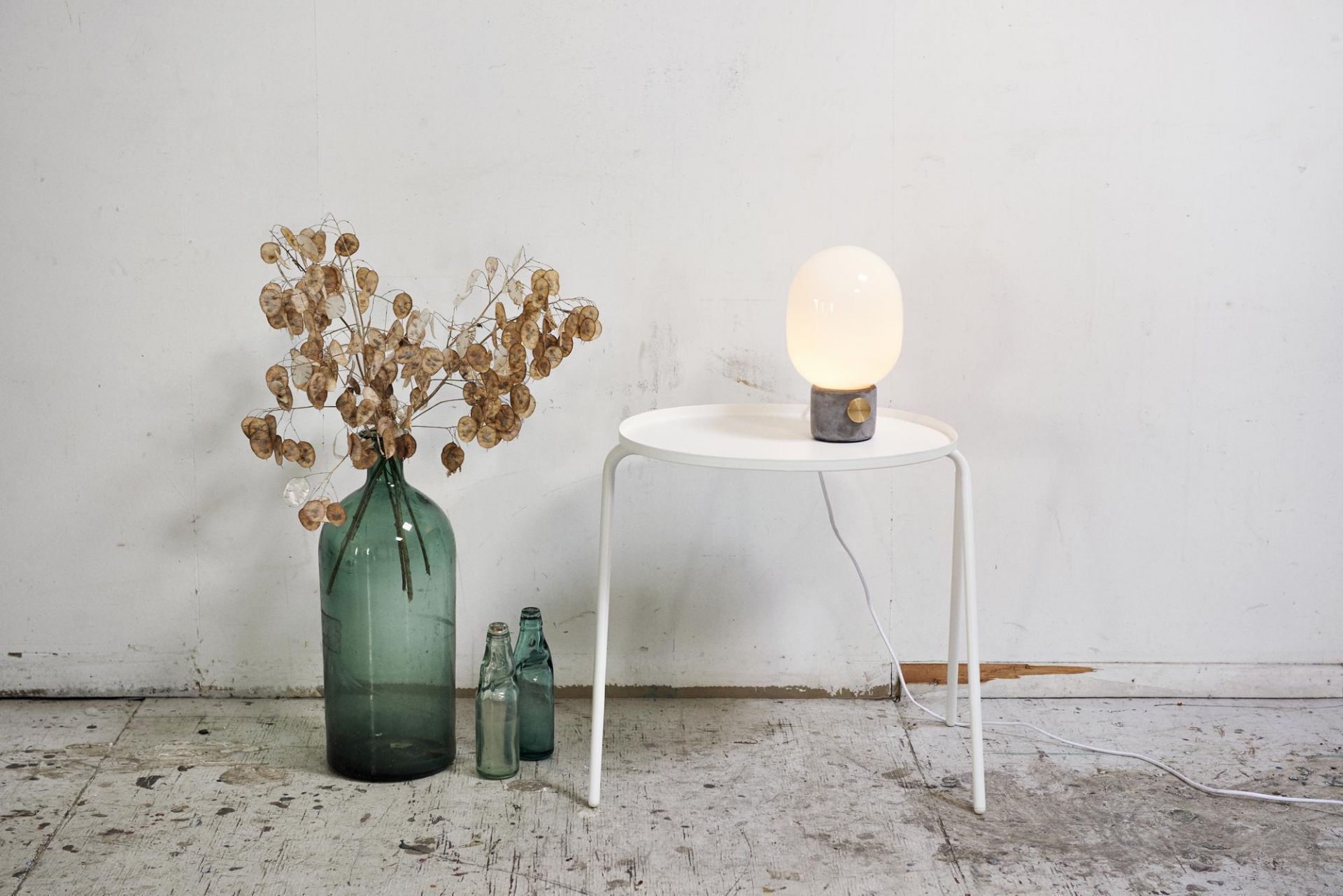 JWDA Concrete Lamp Tischleuchte Audo