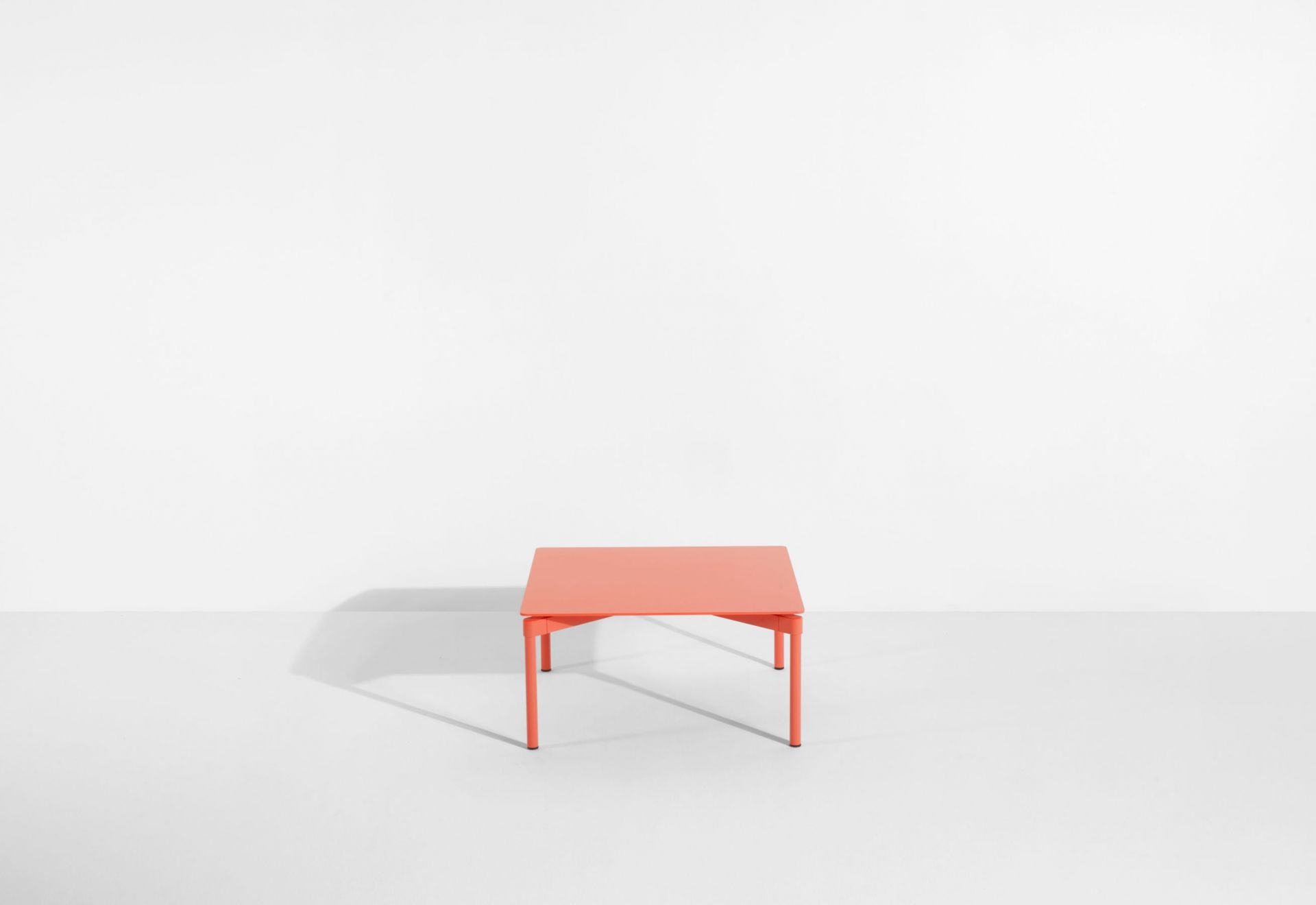 Fromme Coffee Table Couchtisch Petite Friture Coral Fromme Coffee Table Couchtisch Petite Friture Coral