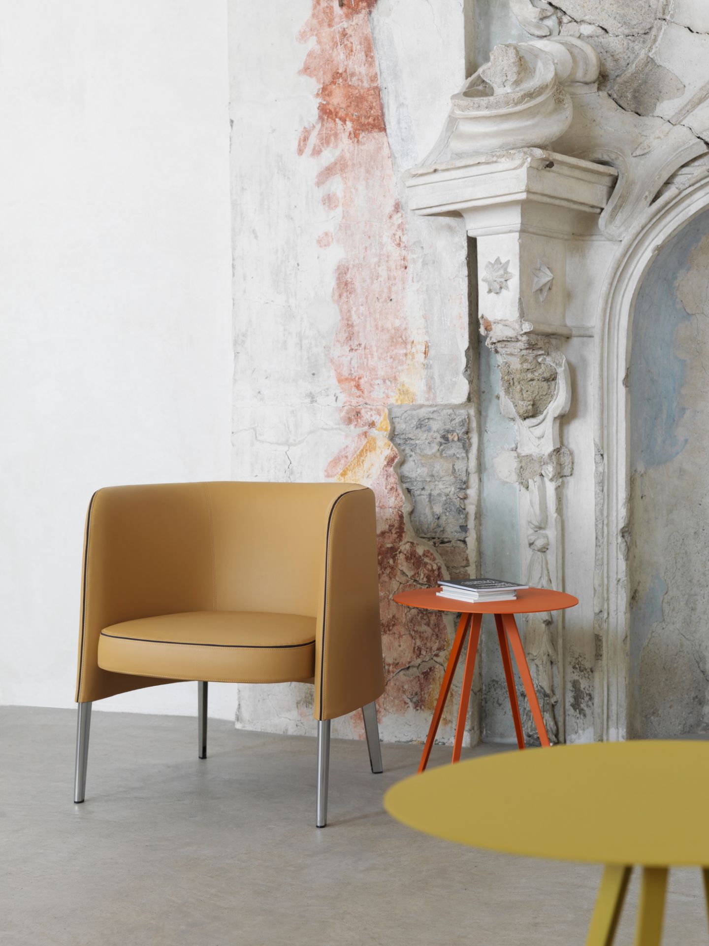 Agorà Beistelltisch mittel Segis orange