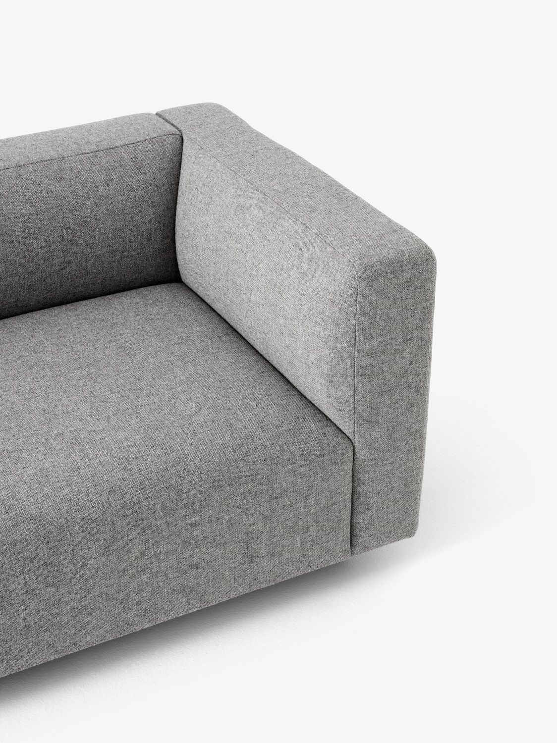 Develius EV1 Sofa Konfiguration A und B AndTradition