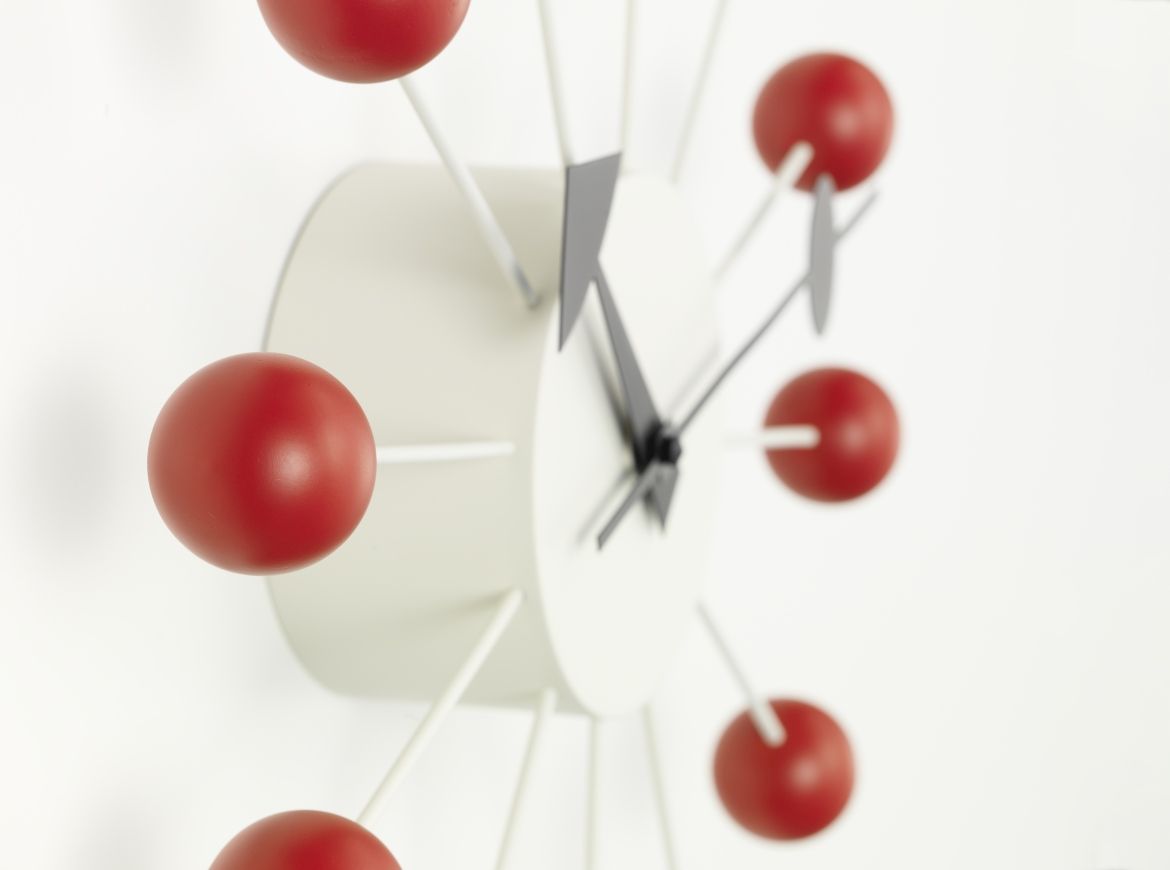 Ball Clock Wanduhr - rot Vitra