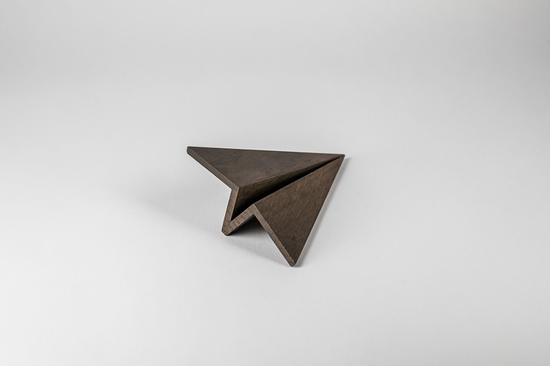 Maverick Paperplane Holzfigur Papierflugzeug Boyhood EINZELSTÜCK