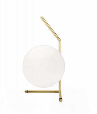 IC T1 Low Tischleuchte in Gold mit weißem Opalglas-Diffusor für stimmungsvolle Beleuchtung.