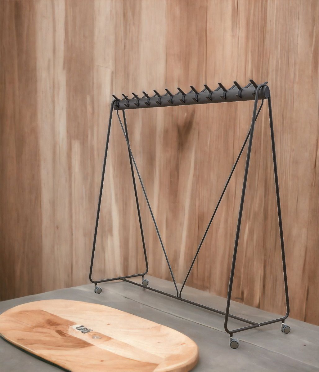 Ellipse Garderobe auf Rollen mit 24 Haken Segis