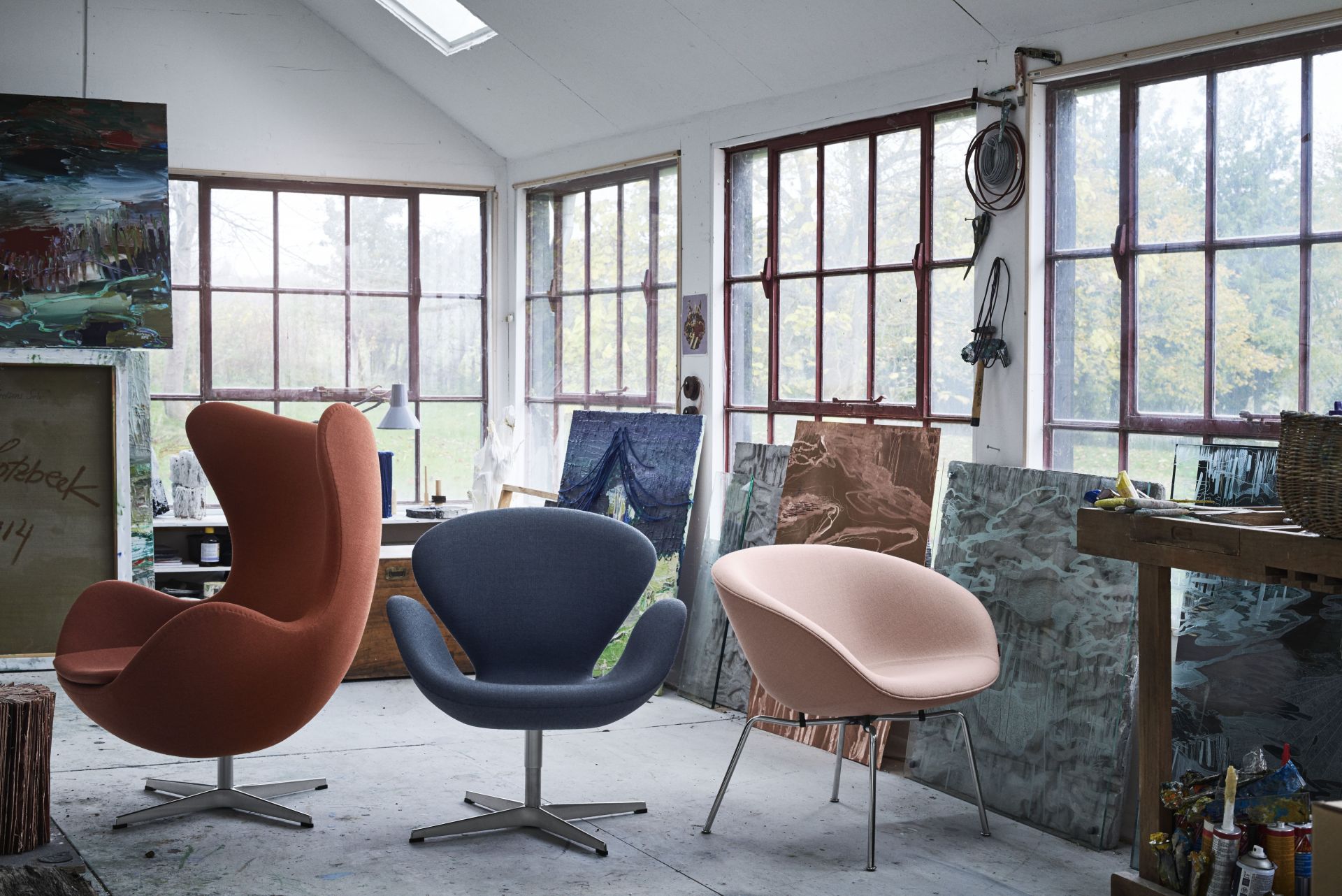 Egg Chair mit Hocker Re-wool Textile Stoff Fritz Hansen 