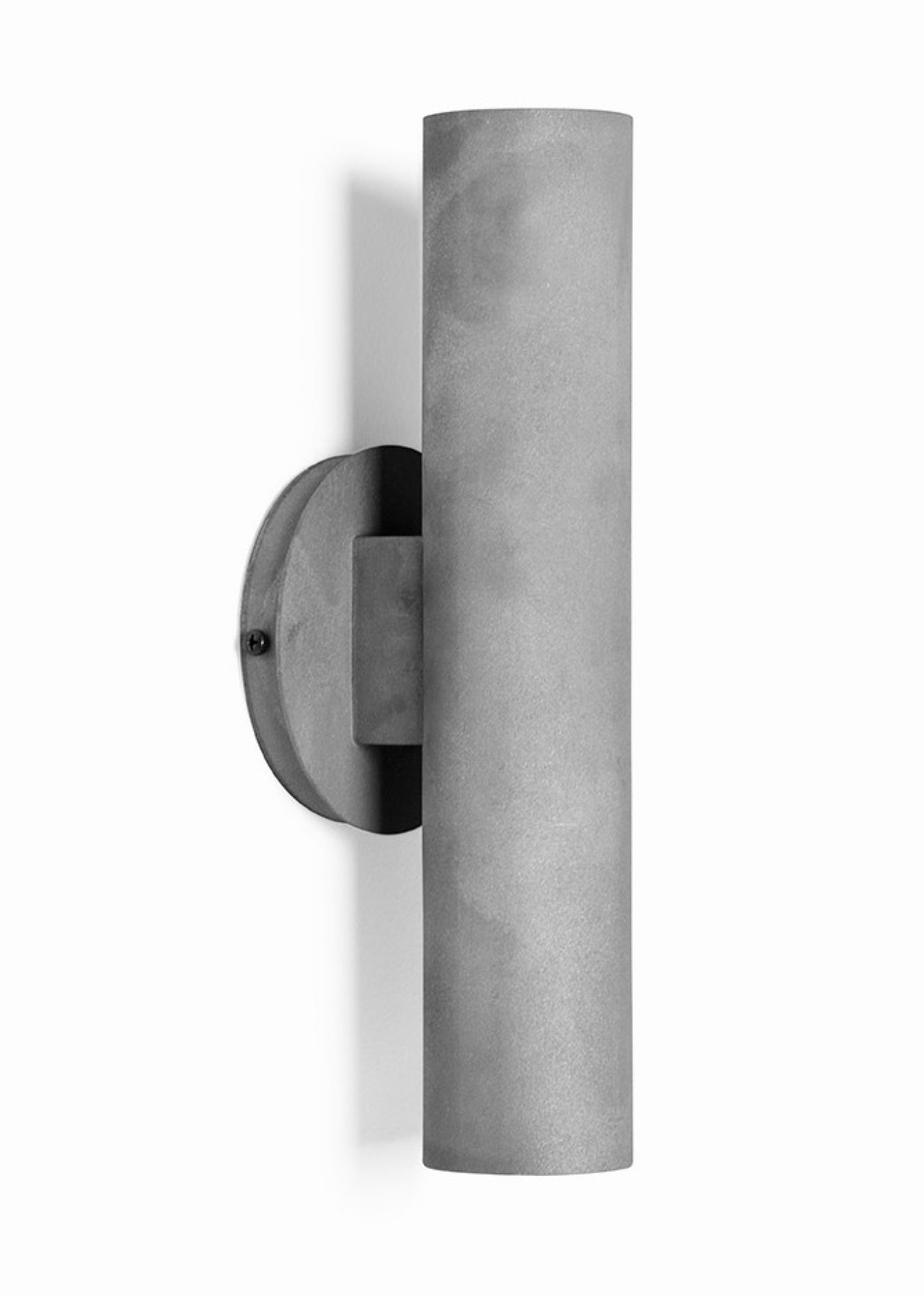 Graue Sconce Wandleuchte von Graypants aus Zink, modernes Design für Innenräume.