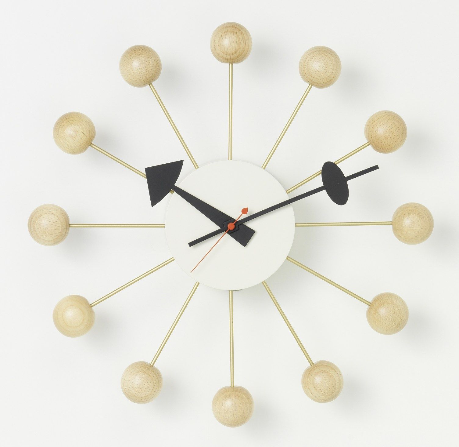Ball Clock Wanduhr Buche natur Vitra