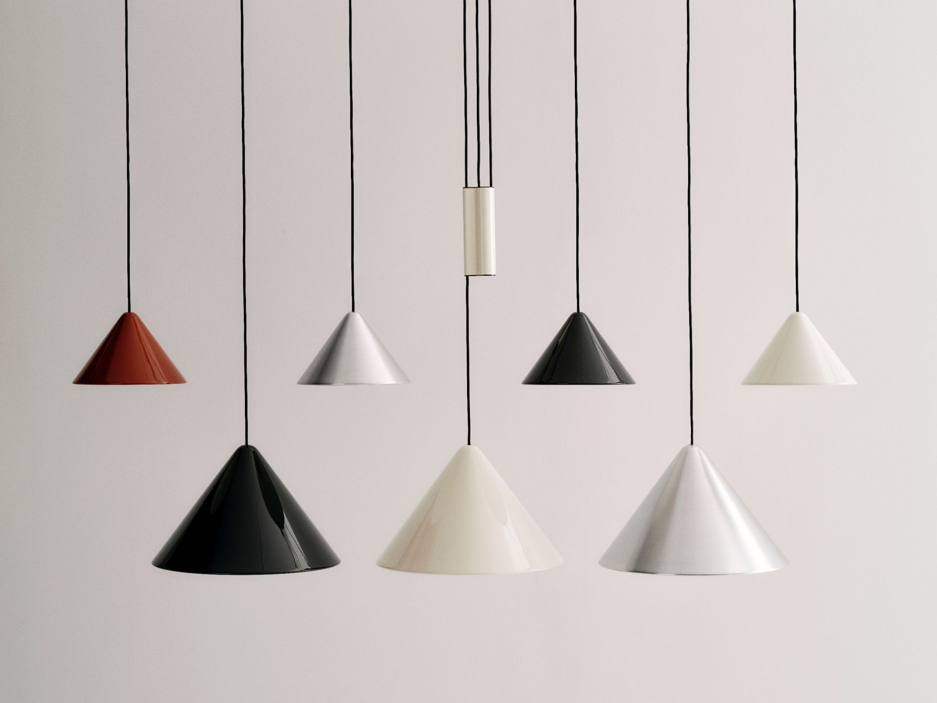 Compass Pendant 260 Pendelleuchte Aluminium Soft black Hay