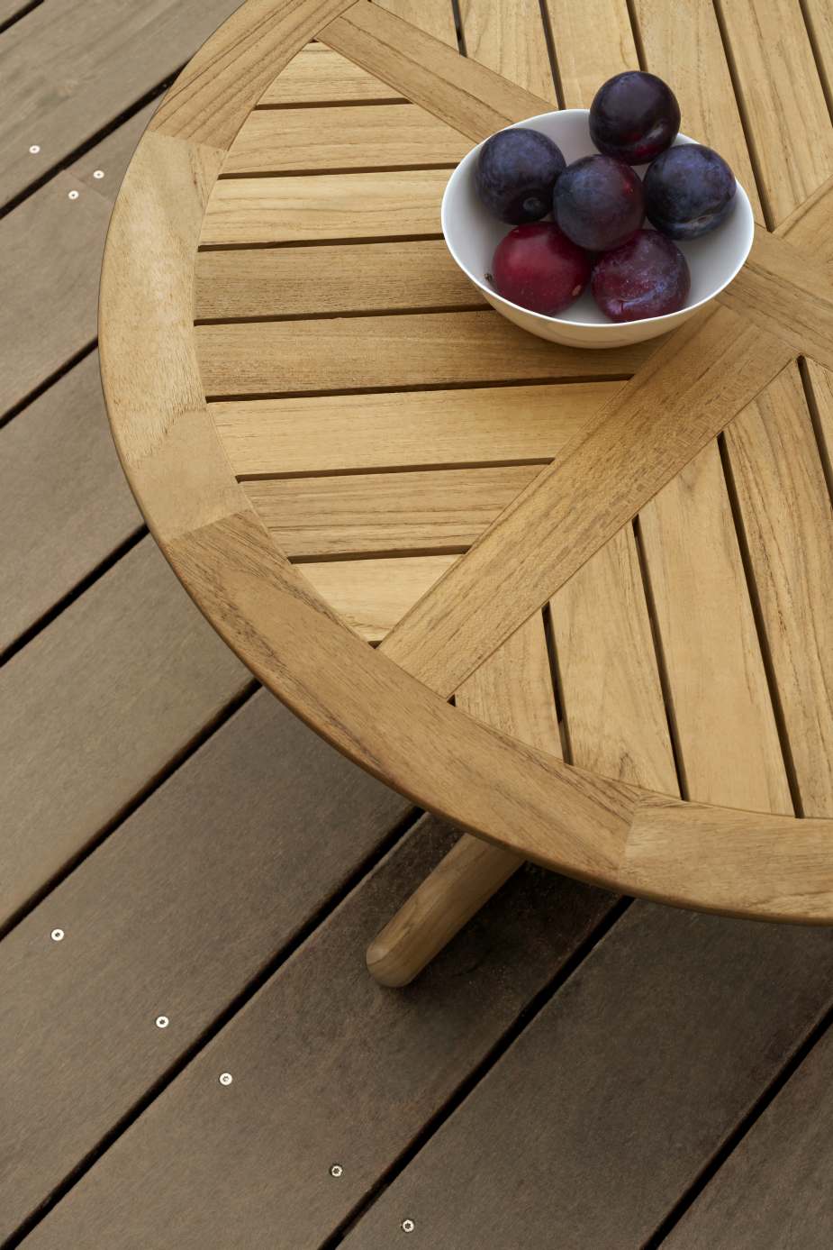 E023 Embrace Lounge Tisch Outdoor Carl Hansen & Søn