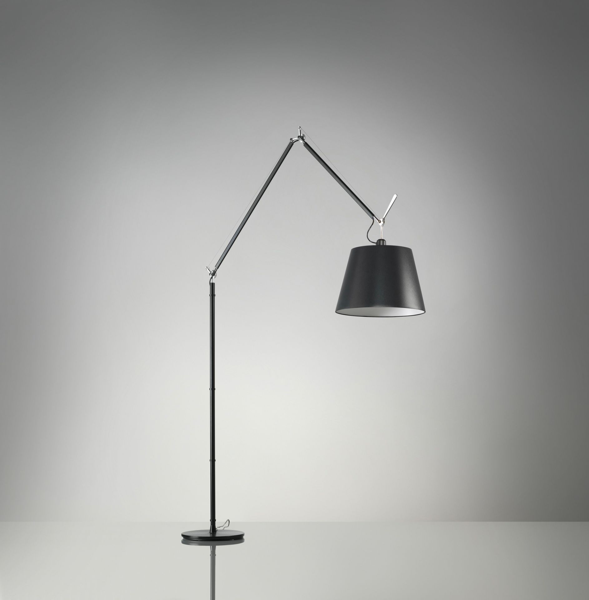Tolomeo Mega Floor LED Stehleuchte "Standfuß und Stab" (Teil 2 von 3)  Artemide
