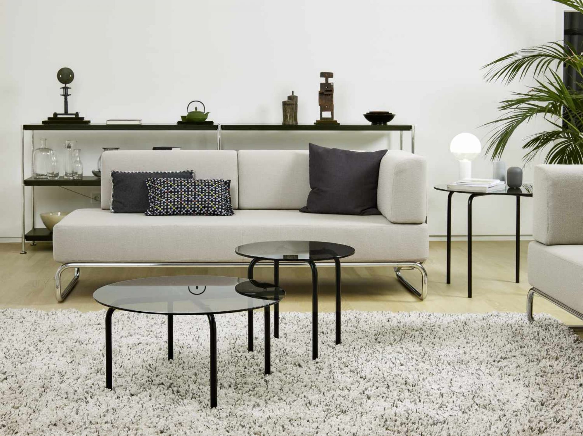 MR 517 / MR517 Beistelltisch Thonet