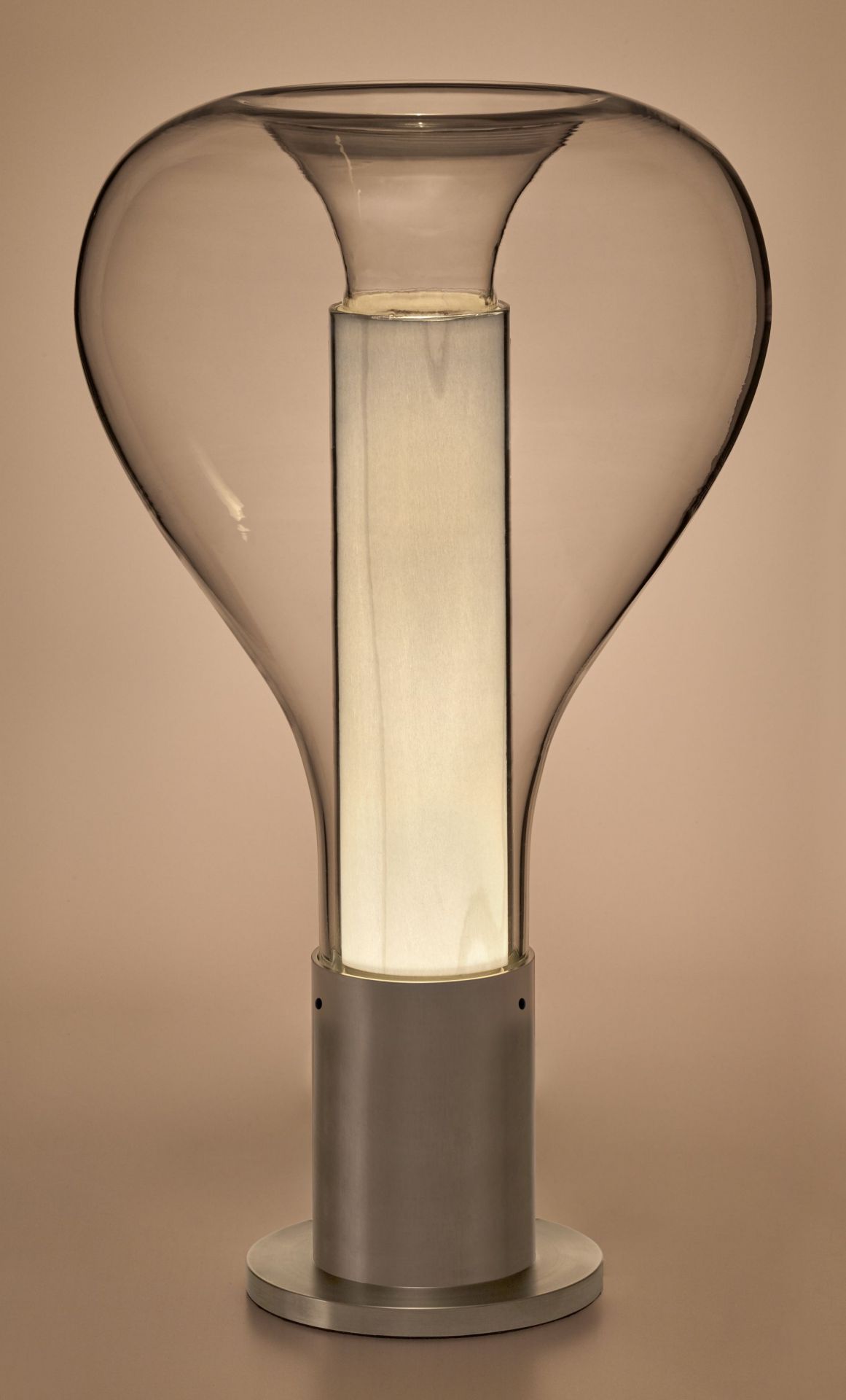 Eris Tischleuchte Aluminiumsockel Elfenbeinweiß LZF Lamps