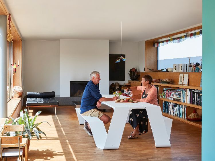 Hopper Picnic AA Bank Outdoor Extremis