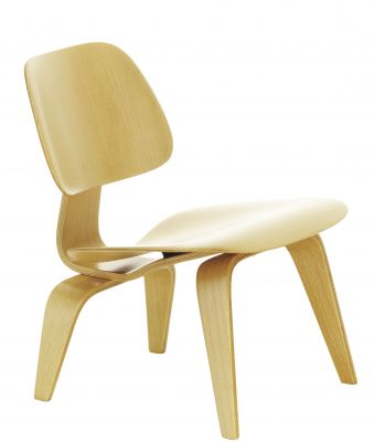 Vitra LCW Stuhl Miniatur aus hellem Holz, ikonisches Designmöbel für Wohnzimmer und Büro.