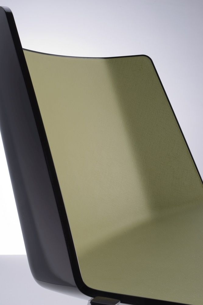 AÏKU Stuhl Kufengestell Schwarz MDF Italia