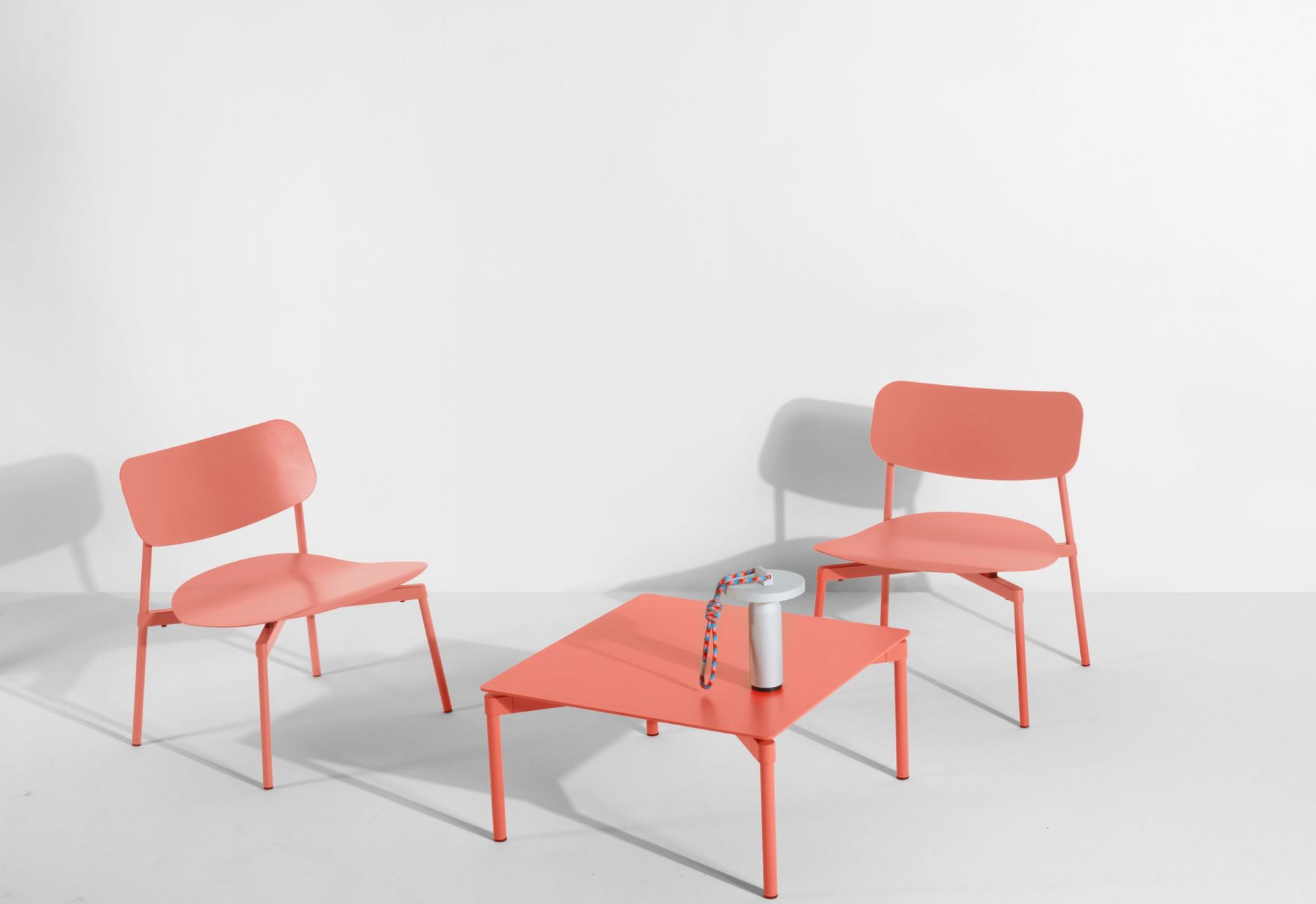 Fromme Lounge Chair Sessel Petite Friture Weiß Fromme Lounge Chair Sessel Petite Friture Weiß