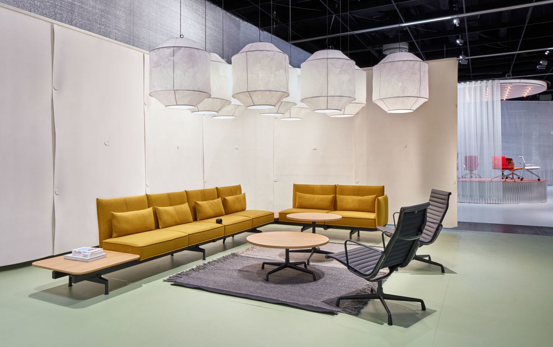 Aluminium Chair EA125 / EA 125 Hocker Vitra