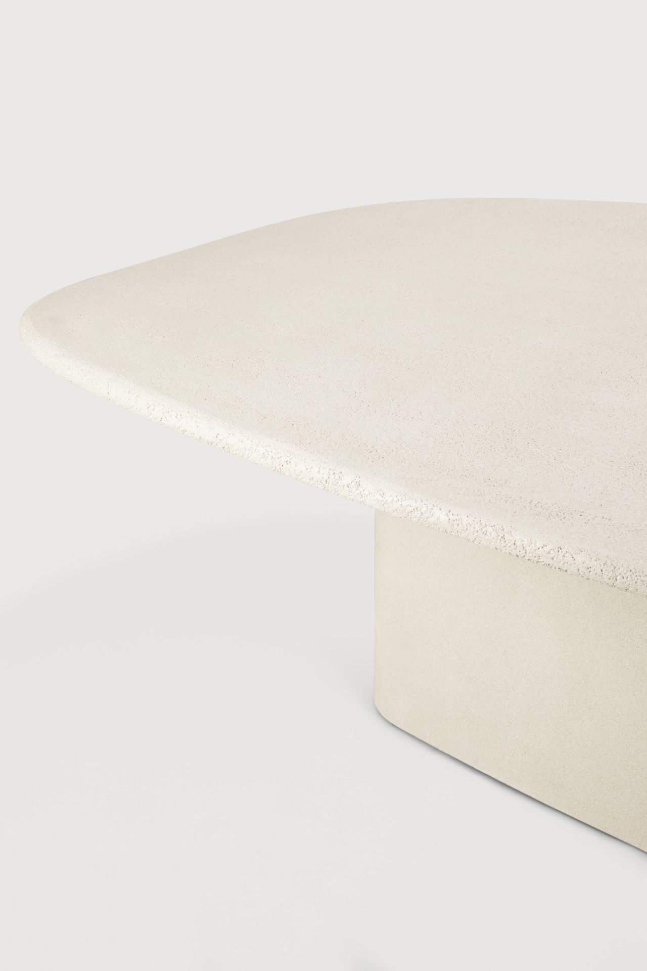 Elements Esstisch Kieselform Ethnicraft