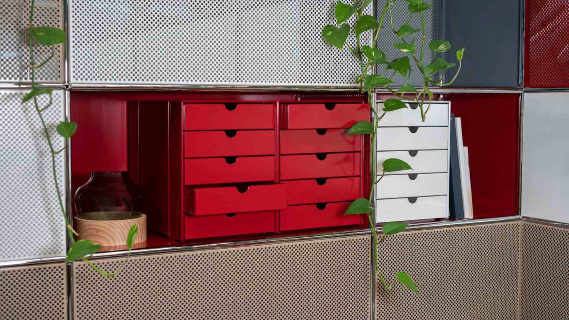 USM Haller Inos Kastenset C4 mit 5 Schalen geschlossen Home Office