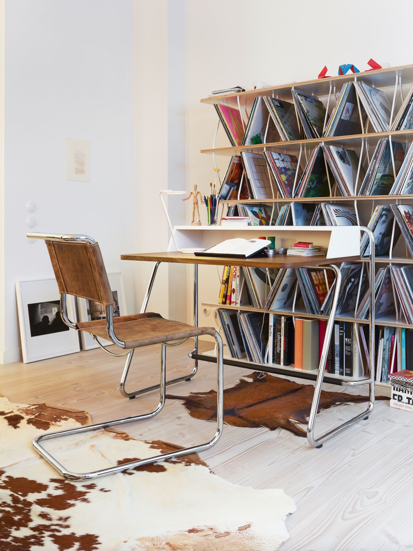 S 1200 Sekretär Thonet