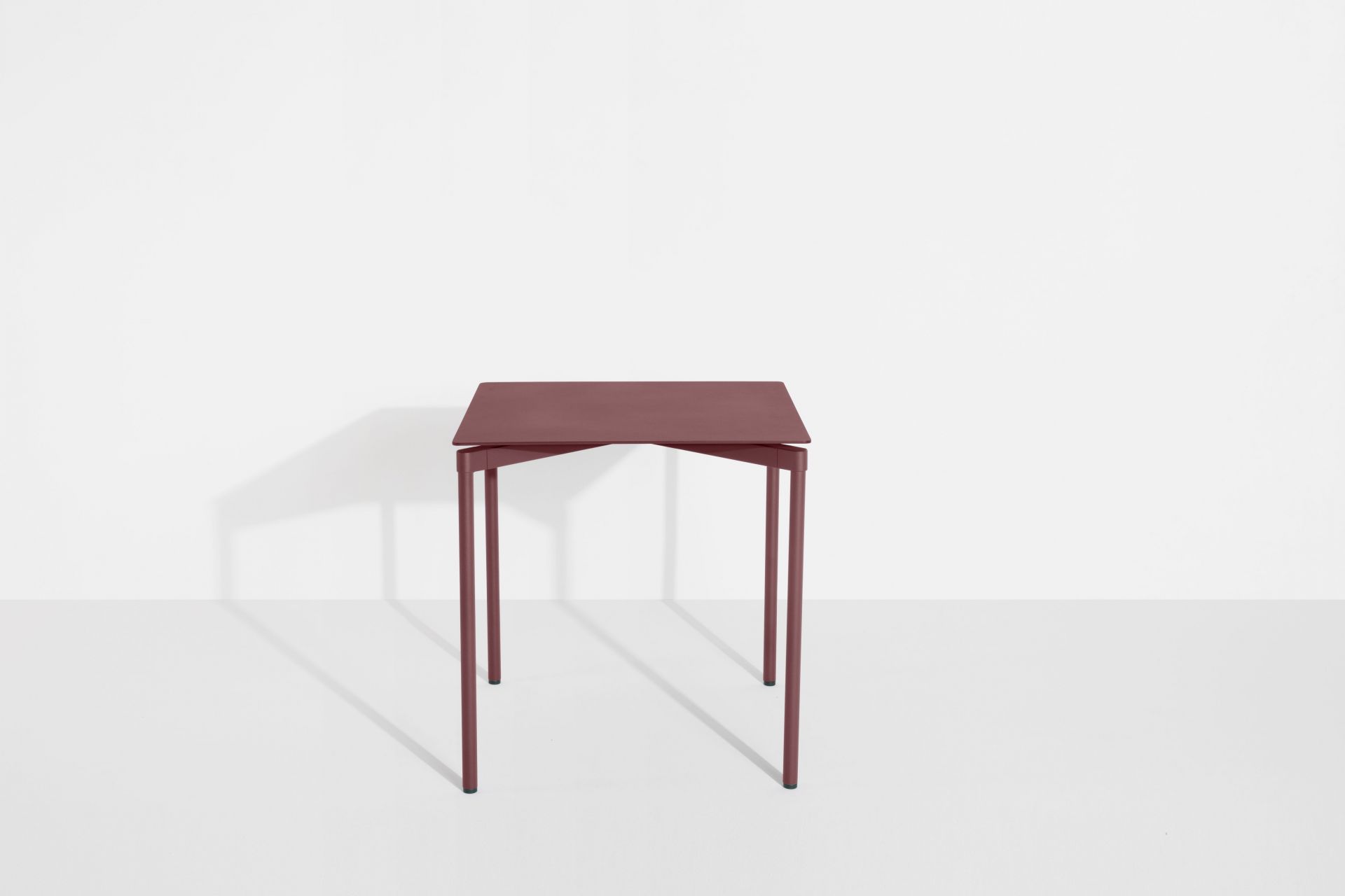 Fromme Dining Table Square Esstisch Quadratisch Petite Friture Braunrot