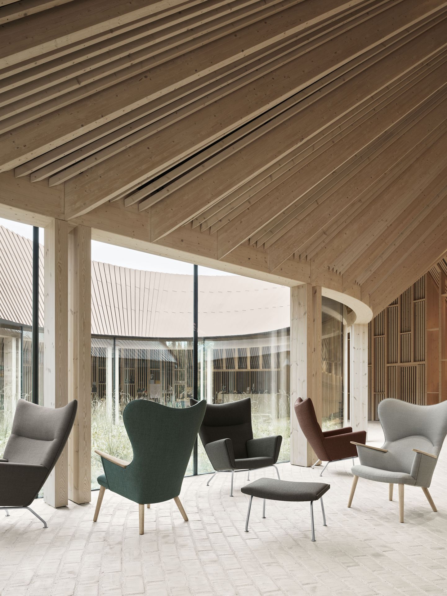 CH445 Wing Chair Passion Limited Edition Carl Hansen & Søn