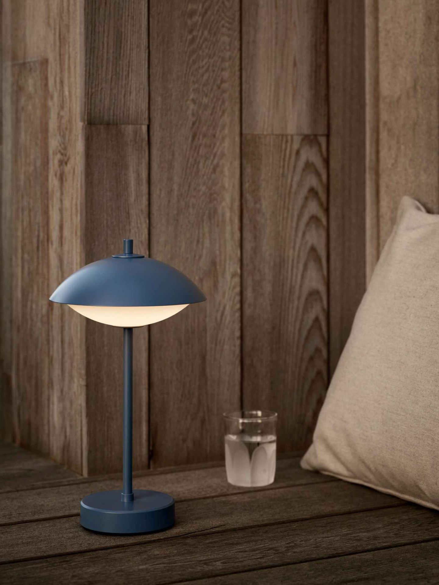 Clam Portable Tischleuchte Akkuleuchte Fritz Hansen