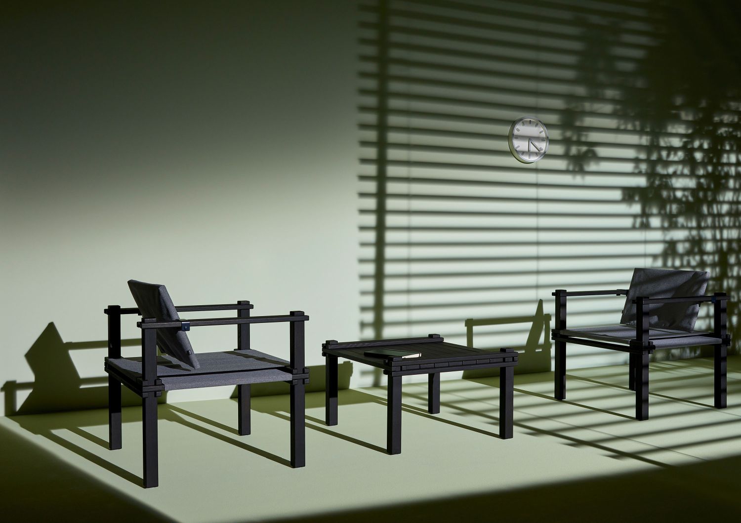 Farmer Tisch Outdoor Cor