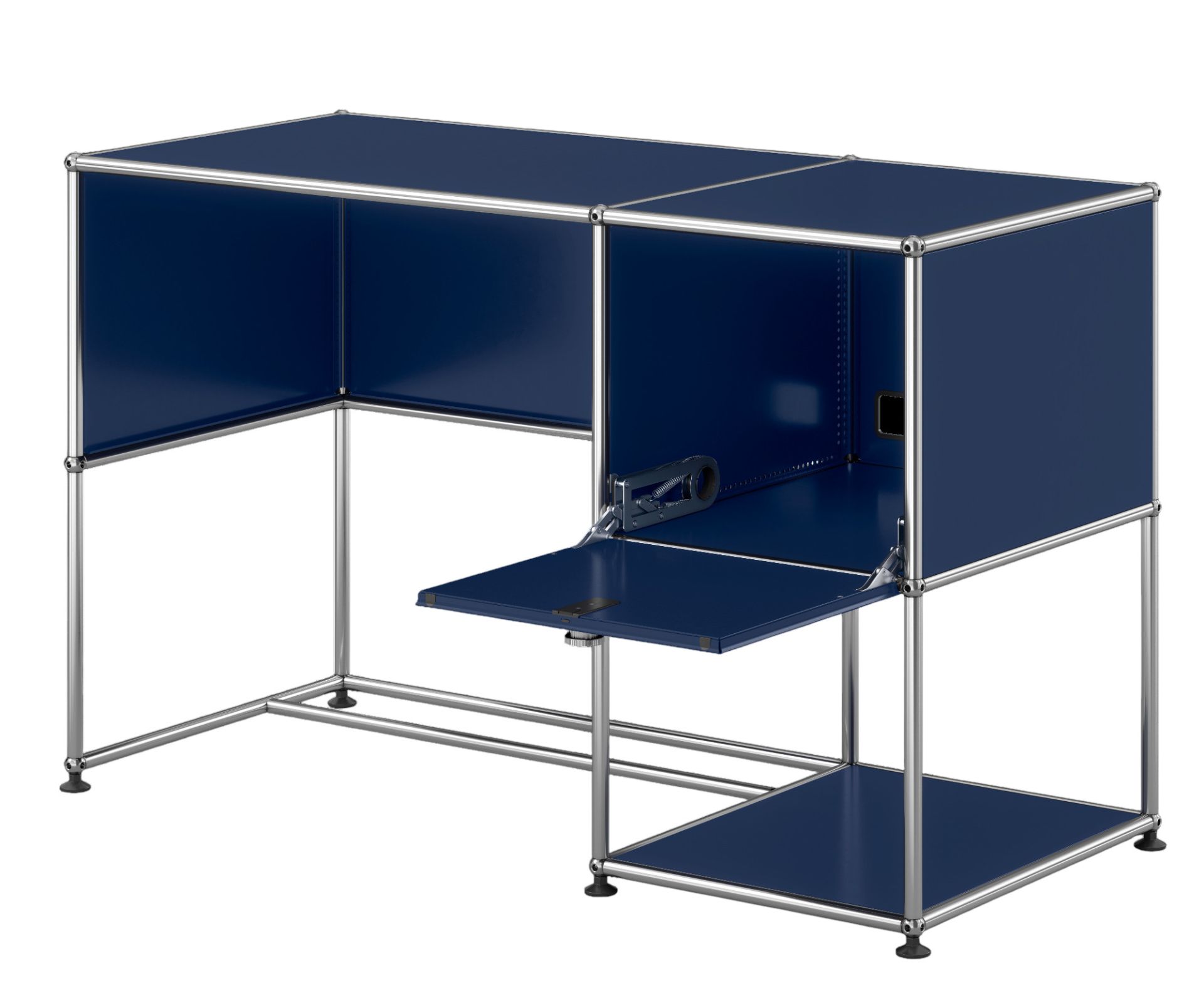USM Haller Schreibtisch in Stahlblau mit geöffneter Klappe und verchromtem Gestell, modernes Design für Büro und Arbeitszimmer.