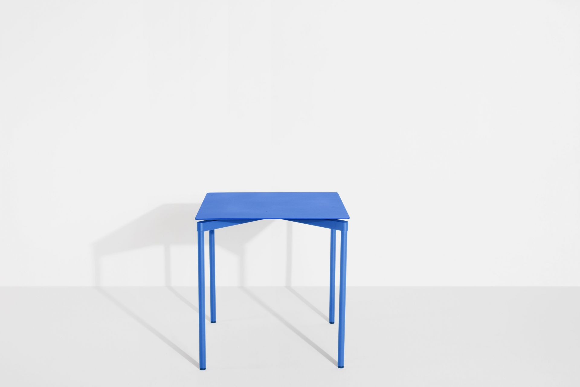 Fromme Dining Table Square Esstisch Quadratisch Petite Friture Blau Fromme Dining Table Square Esstisch Quadratisch Petite Friture Blau