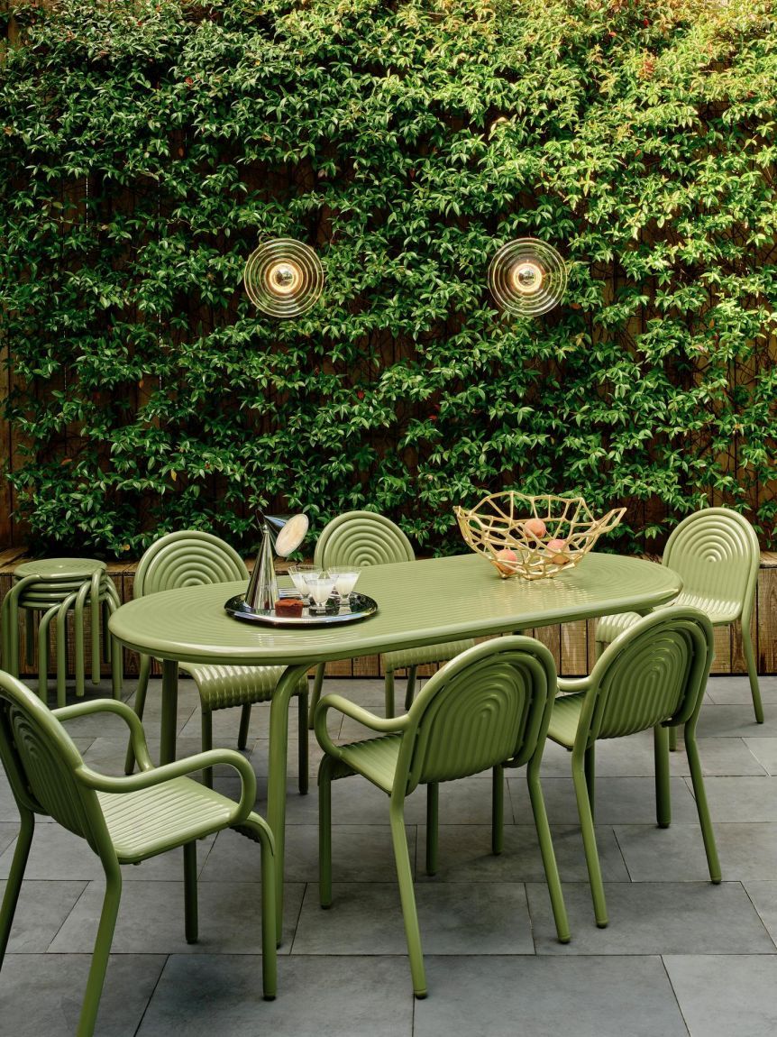Groove Outdoor Armlehnstuhl Putty Tom Dixon