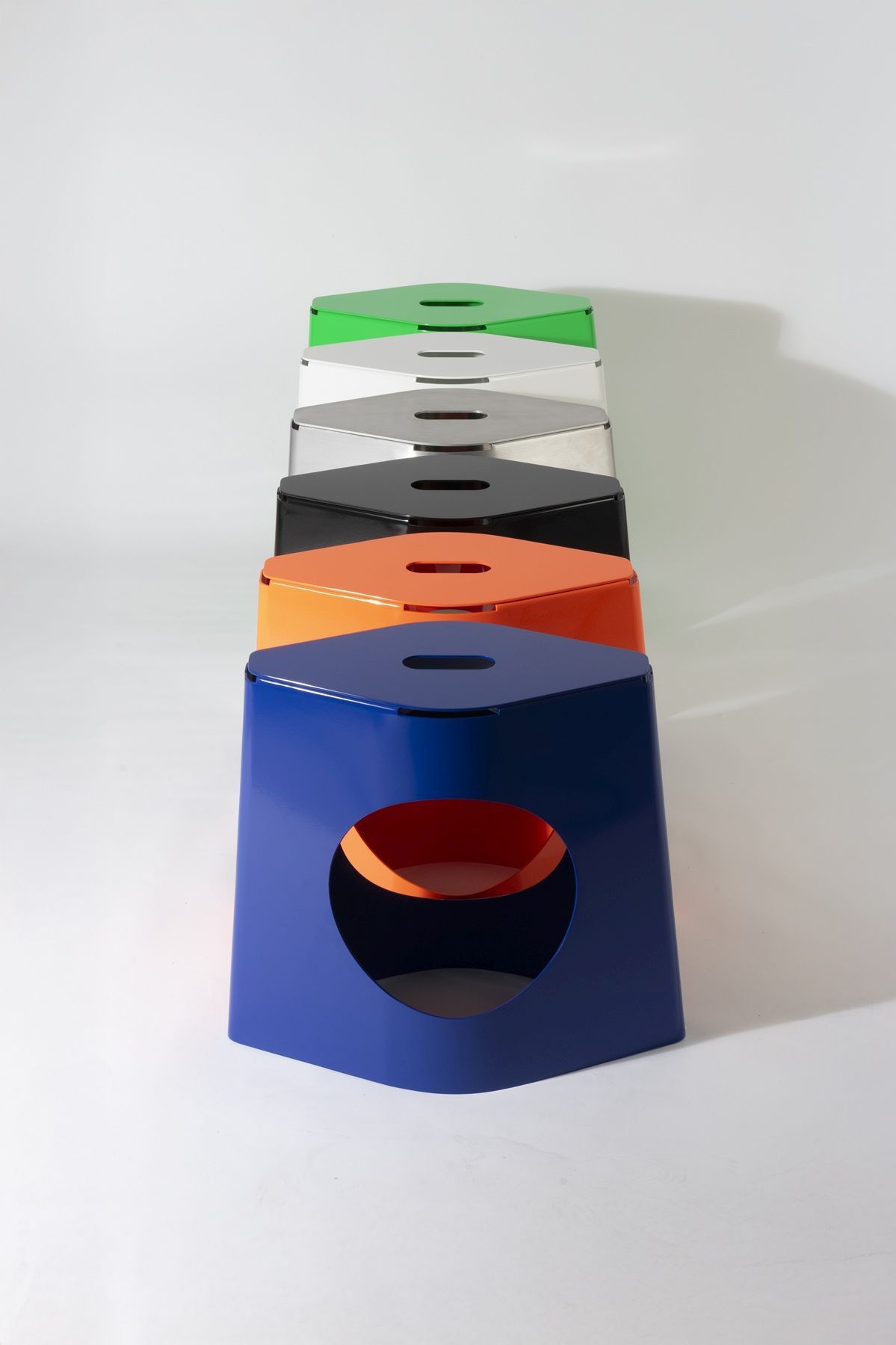 Prism Hocker stapelbar / Beistelltisch Tecta