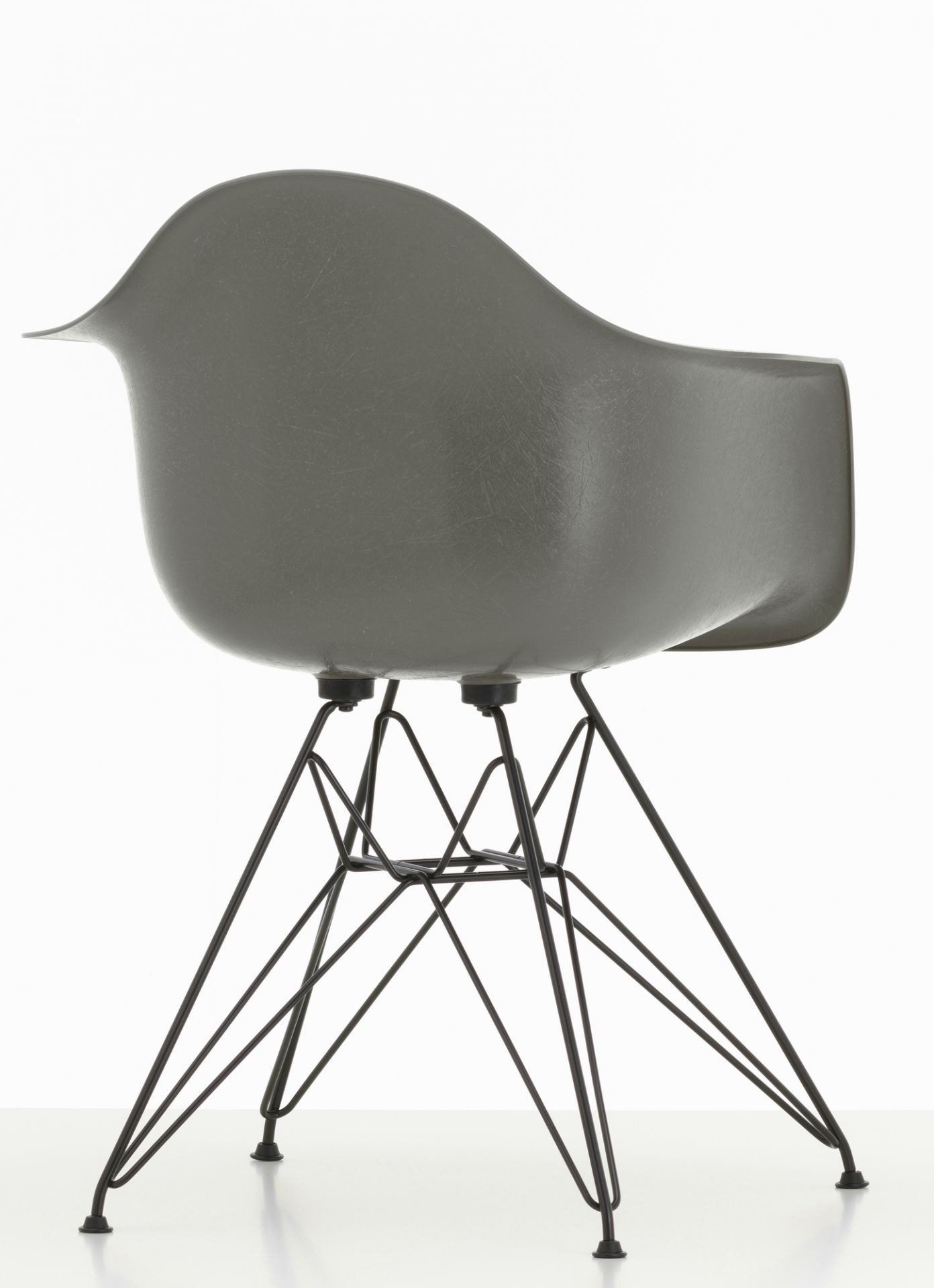 Eames Fiberglass Arm Chair DAR Stuhl Vitra