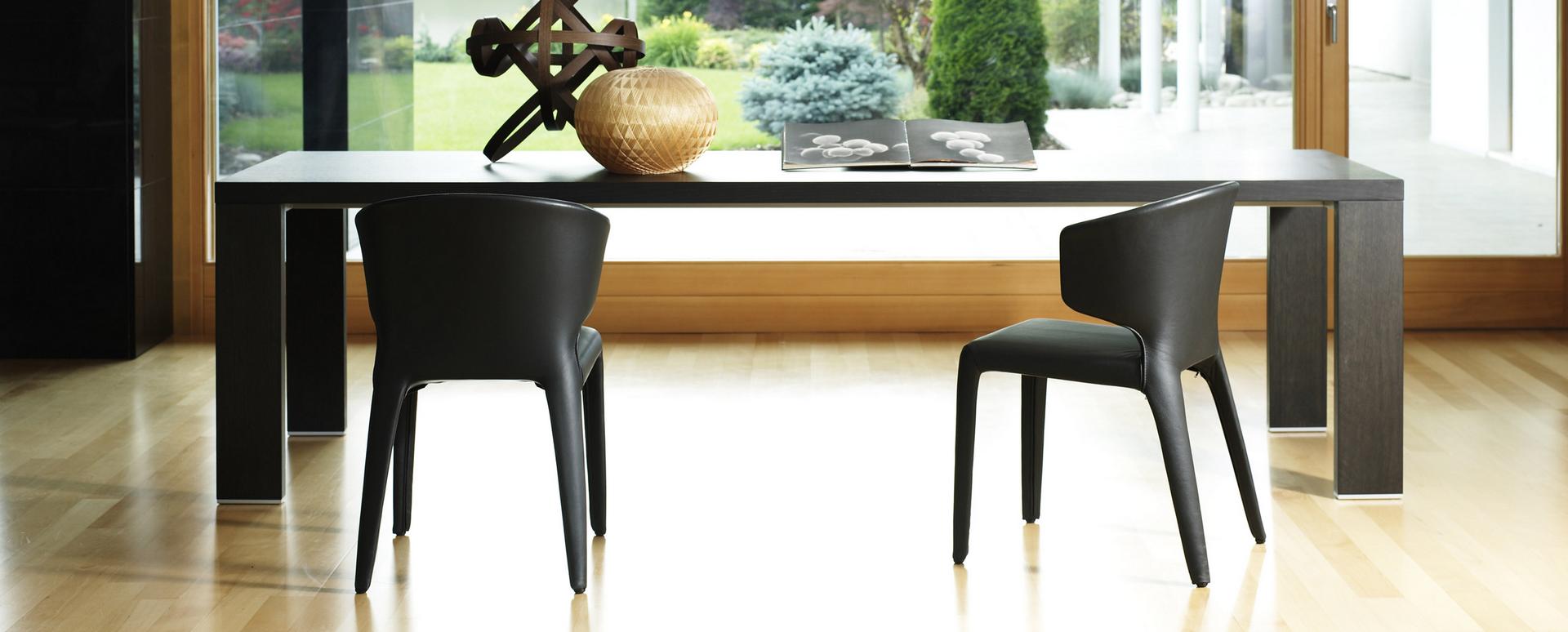 367 Hola Armlehnstuhl Cassina