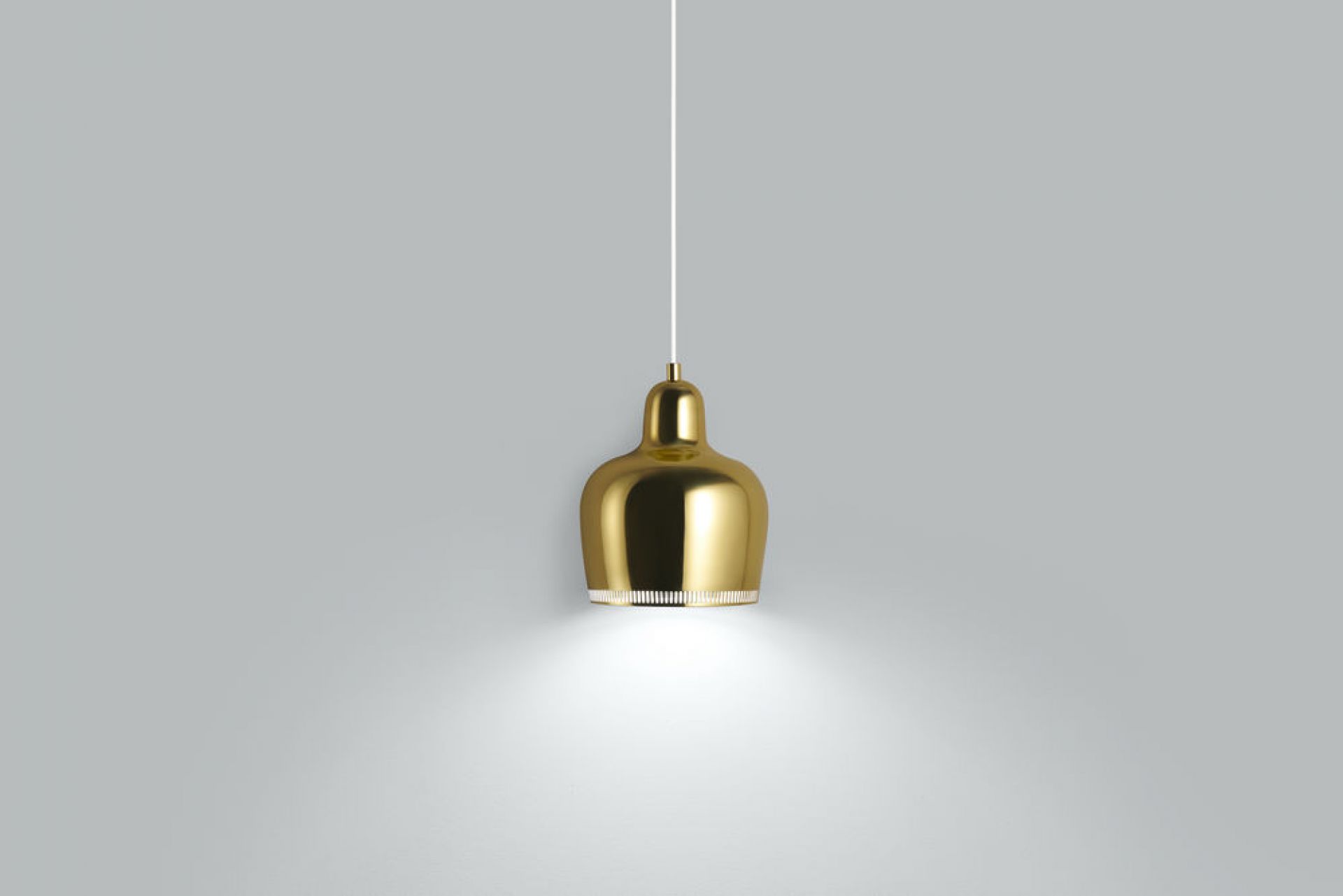 A330S Golden Bell Pendant light Pendelleuchte Artek Messing-Weiss A330S Golden Bell Pendant light Pendelleuchte Artek Messing-Weiss