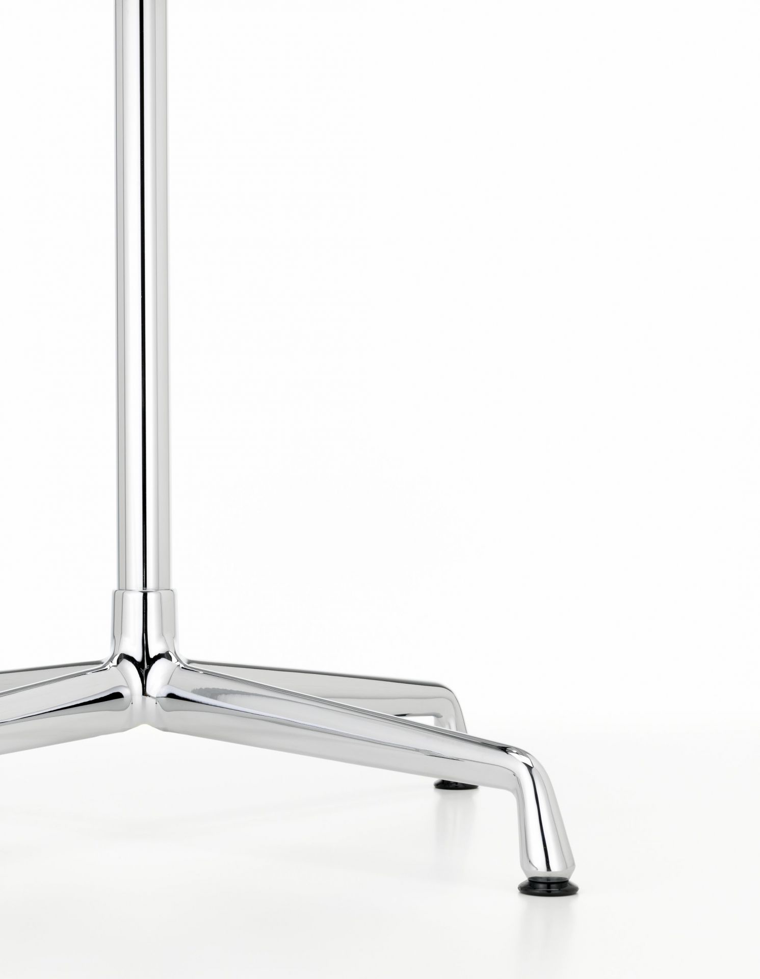 Eames Contract Table Tisch rund Ø70 cm Vitra