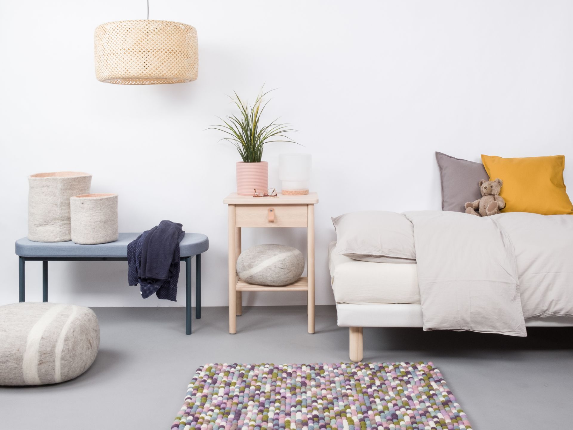 Filzkugel Teppich 120x170 cm Myfelt Nela