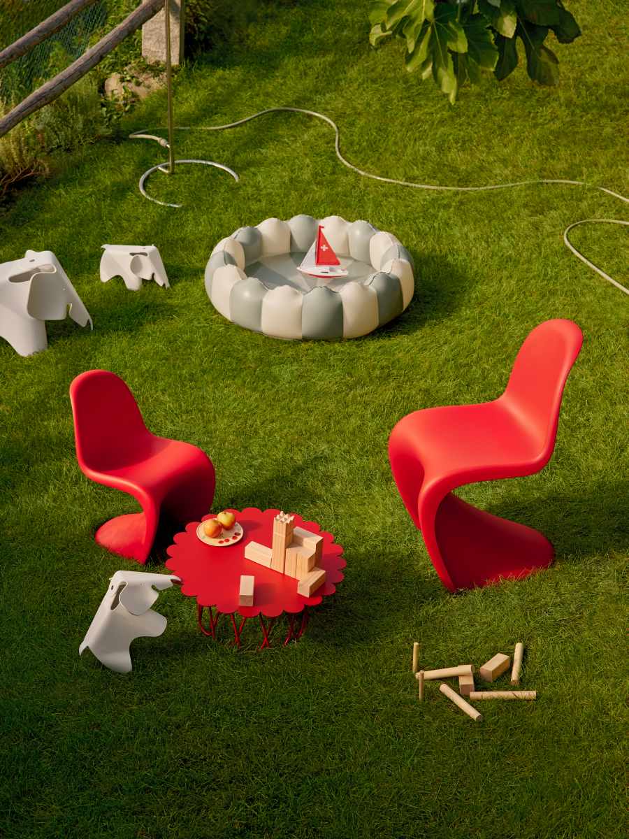 Eames Elephant Hocker Vitra