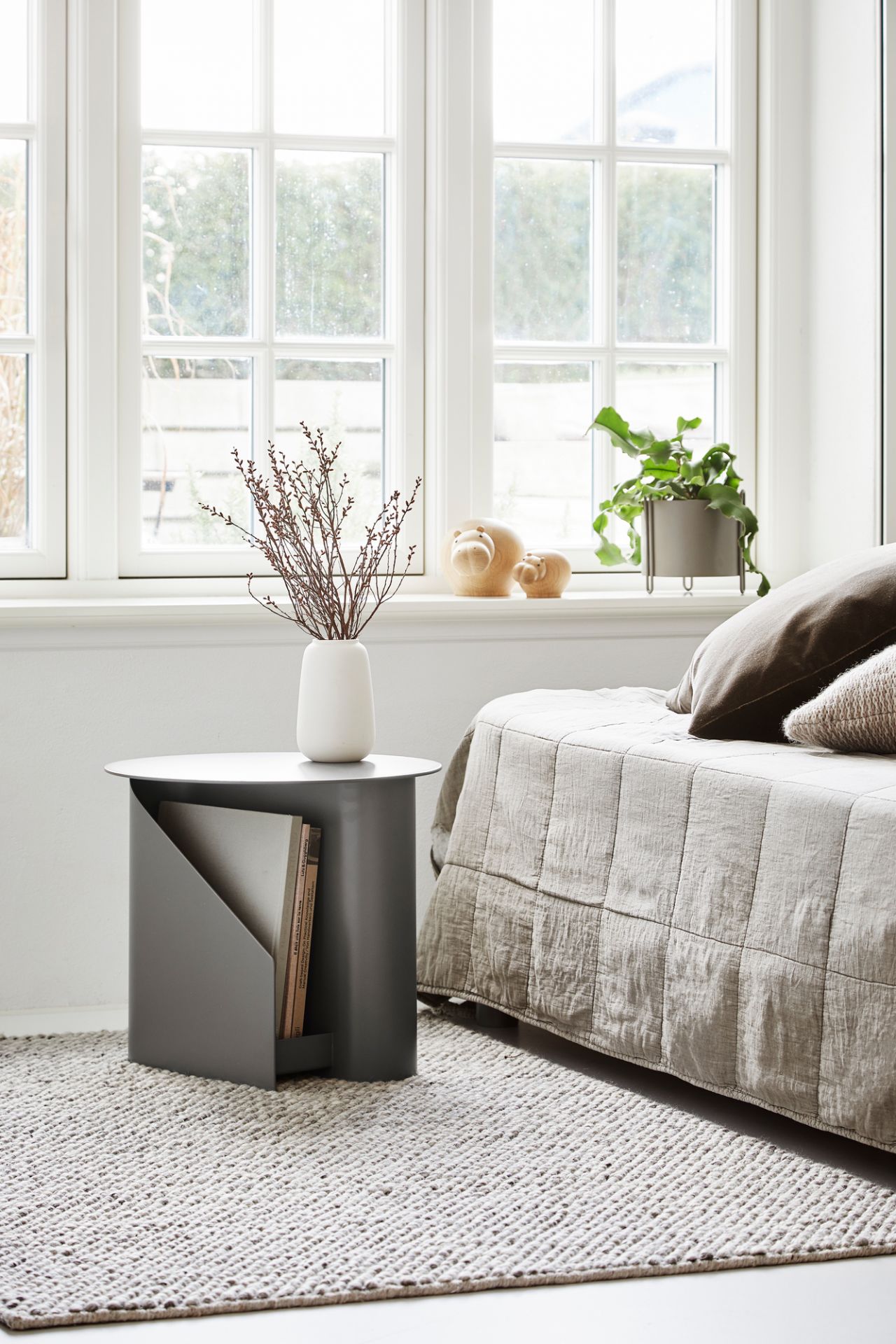 Sentrum Side Table Beistelltisch Staubiges grün Woud EINZELSTÜCK
