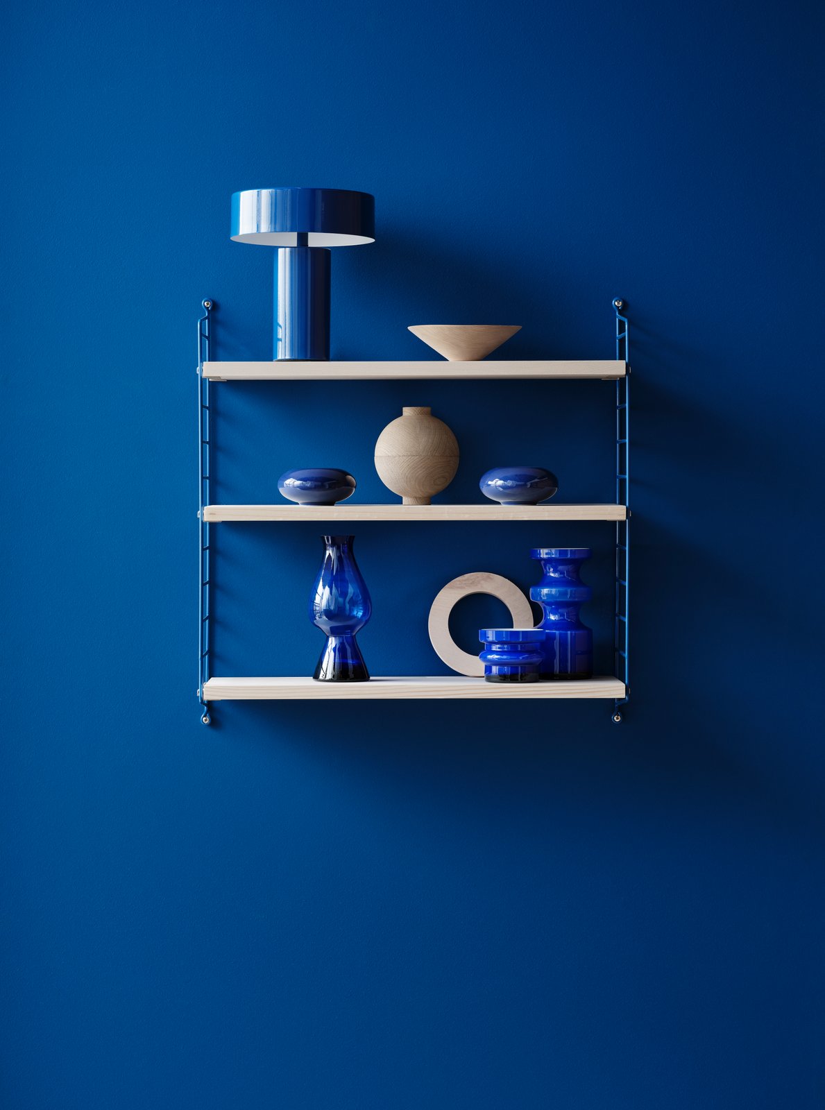 String Pocket 75 Years Modern Since 1949-2024 Regal String Furniture LIMITED EDITION EINZELSTÜCK